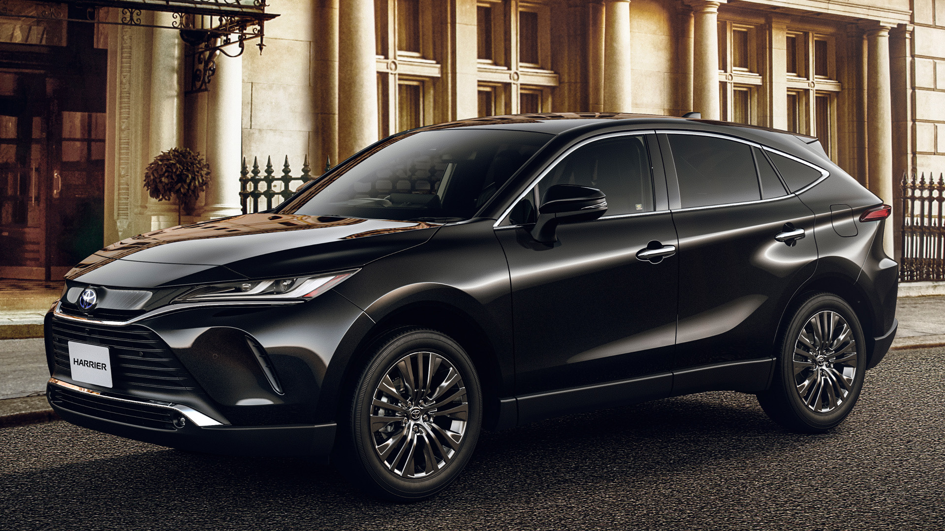 Toyota Harrier уподобился кроссоверу RAV4 - Новости - Авторейтинг