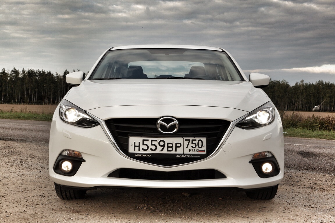 Mazda3: пробуем седан