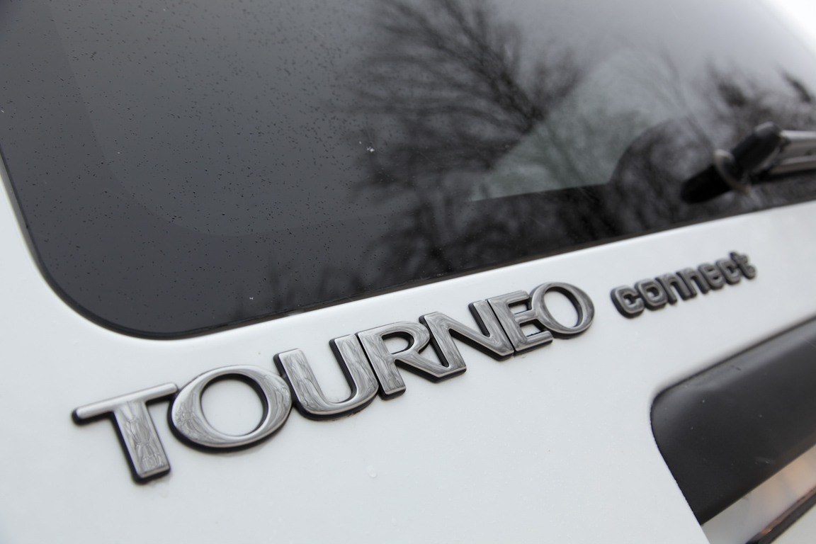 Ford Tourneo Connect: для дома, для семьи