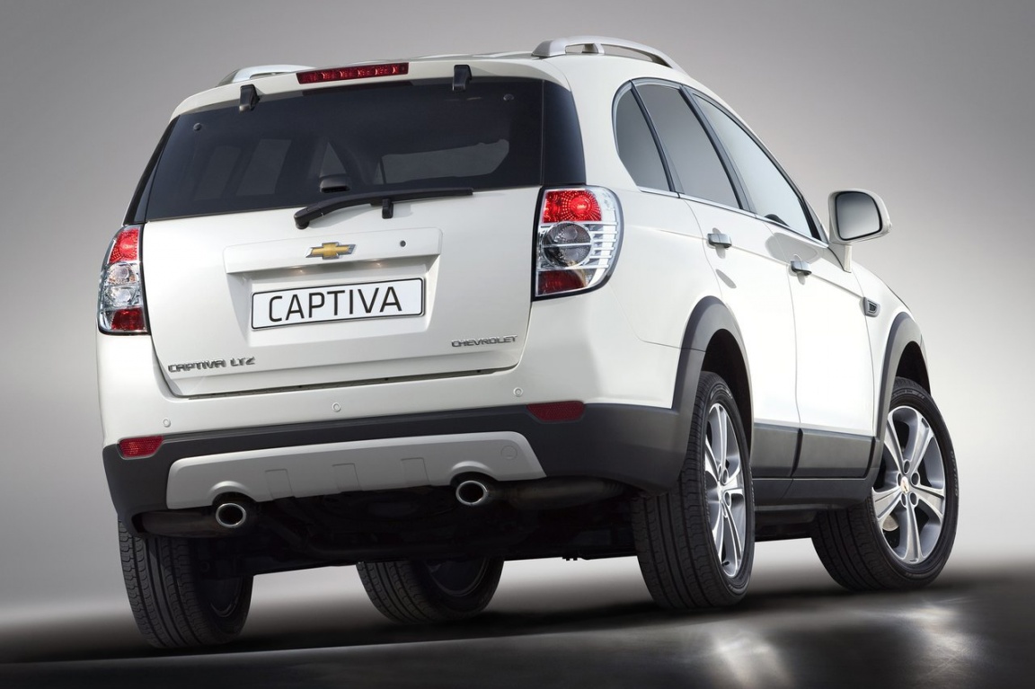 Chevrolet-Captiva_2010_1