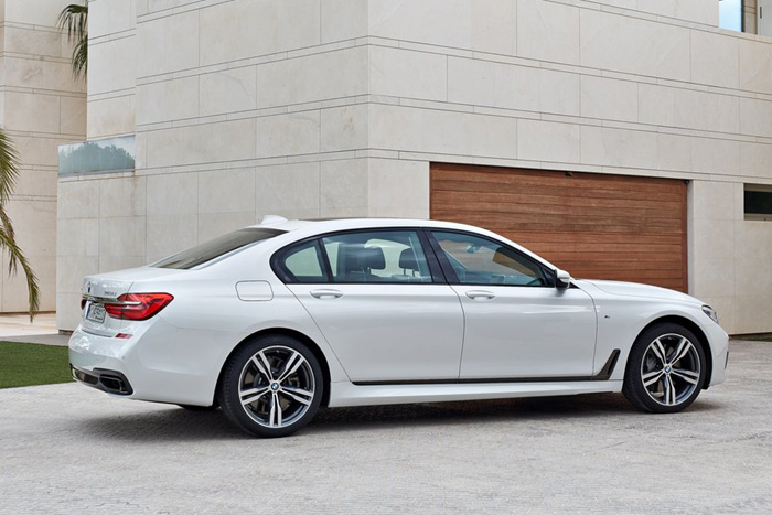 новый седан BMW 7-Series